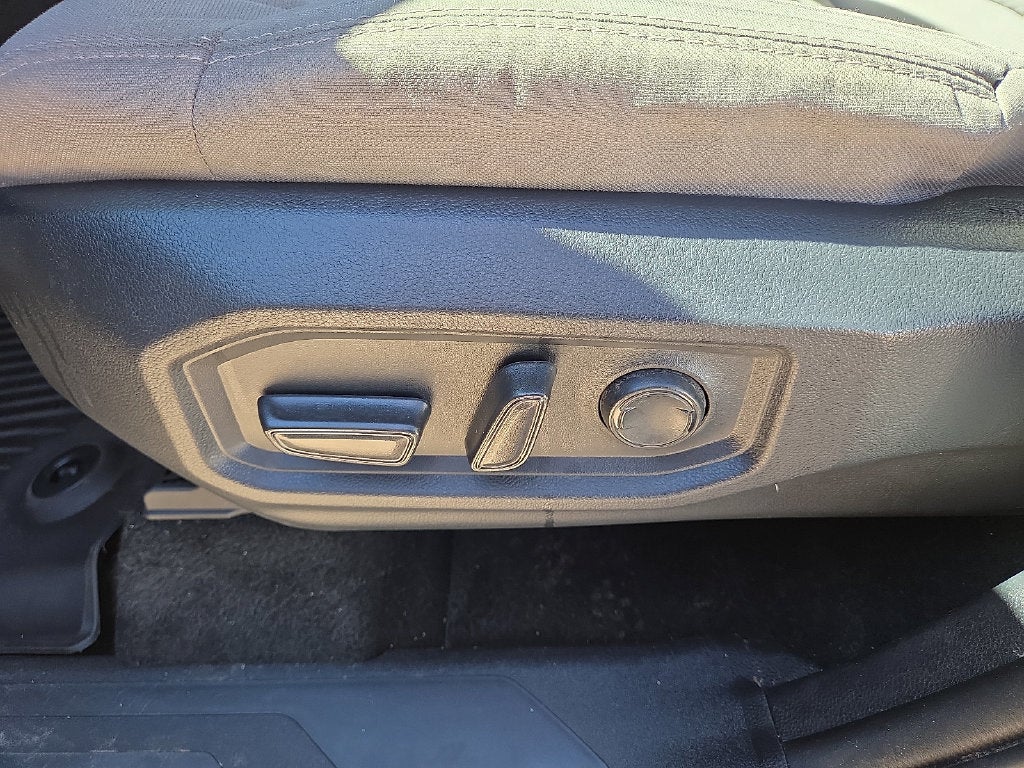 2025 Toyota Tundra 4WD SR5