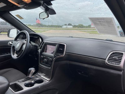 2020 Jeep Grand Cherokee Laredo E 4x2