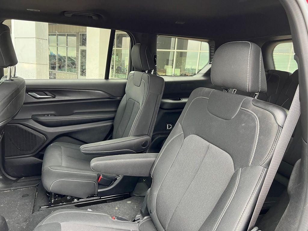 2025 Jeep Grand Cherokee L Laredo X 4x4