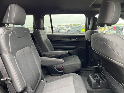 2025 Jeep Grand Cherokee L Laredo X 4x4