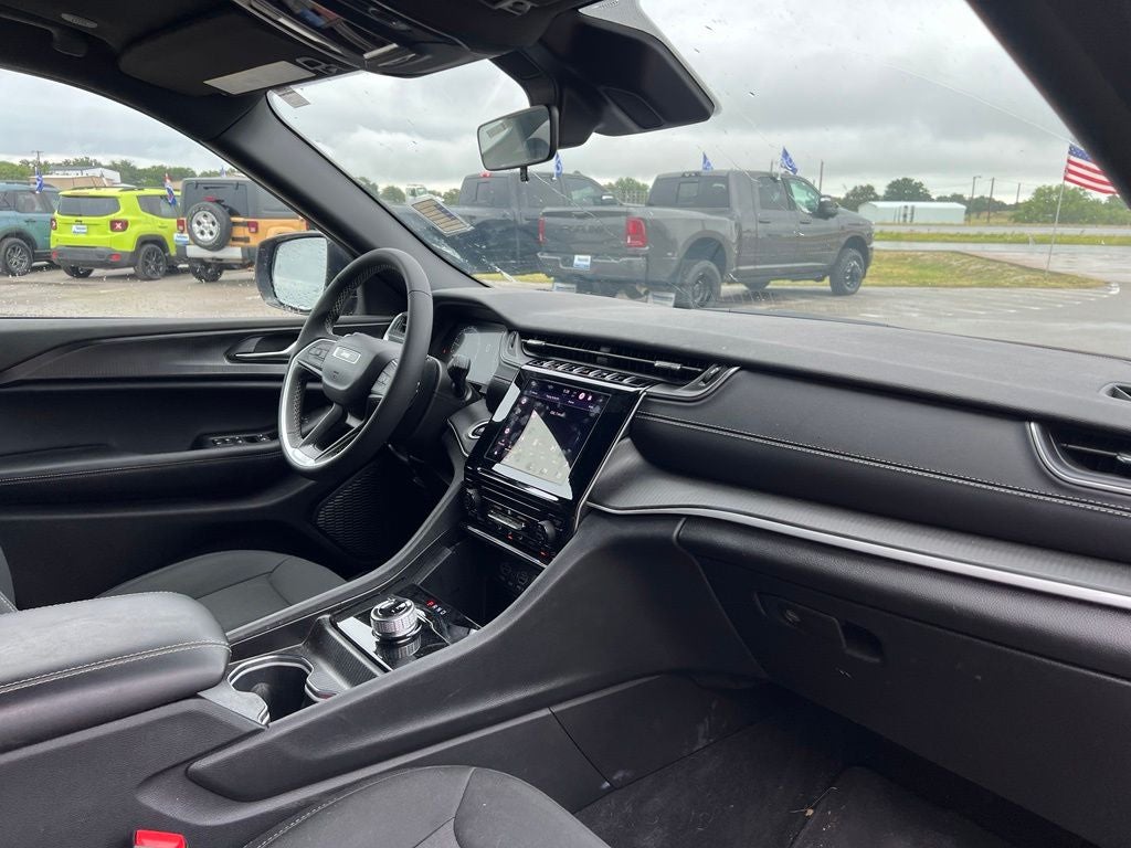 2025 Jeep Grand Cherokee L Laredo X 4x4