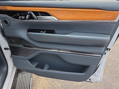 2023 Jeep Grand Wagoneer Series II