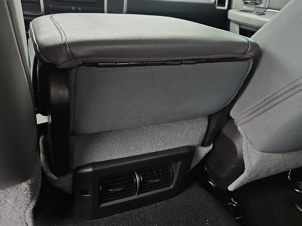 2019 RAM 1500 Classic SLT Crew Cab 4x2 6'4' Box