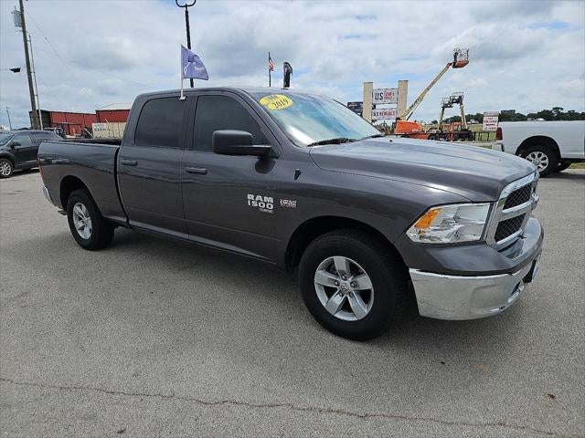 2019 RAM 1500 Classic SLT Crew Cab 4x2 6'4' Box