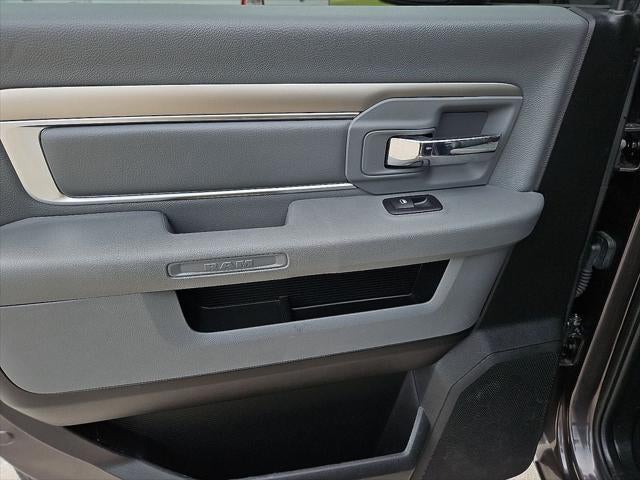 2019 RAM 1500 Classic SLT Crew Cab 4x2 6'4' Box