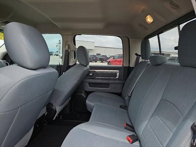 2019 RAM 1500 Classic SLT Crew Cab 4x2 6'4' Box