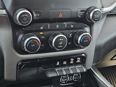2022 RAM 1500 Big Horn Crew Cab 4x4 5'7' Box