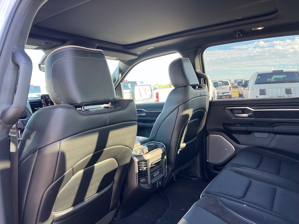 2026 RAM 1500 Laramie Crew Cab 4x4 5'7' Box