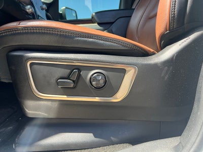 2020 RAM 1500 Laramie Longhorn Crew Cab 4x4 5'7' Box