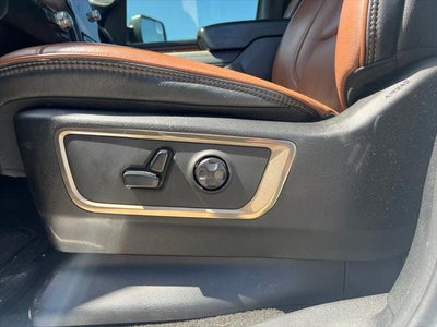 2020 RAM 1500 Laramie Longhorn Crew Cab 4x4 5'7' Box