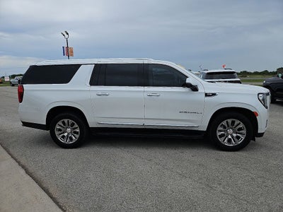 2021 GMC Yukon XL 4WD Denali