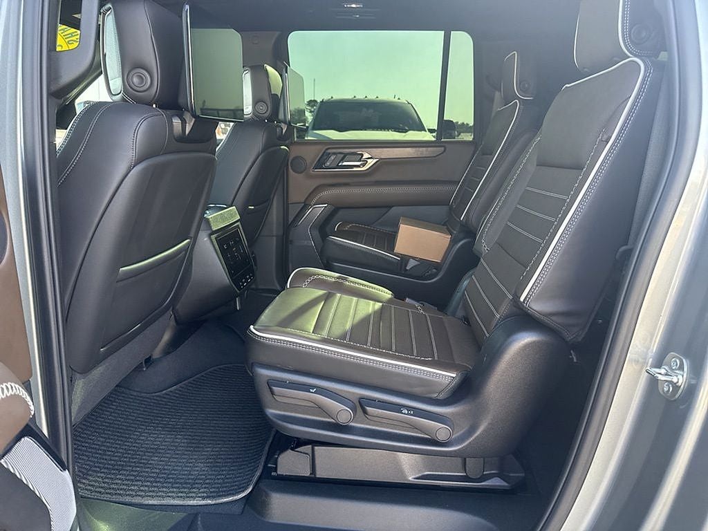 2025 GMC Yukon XL 4WD Denali Ultimate