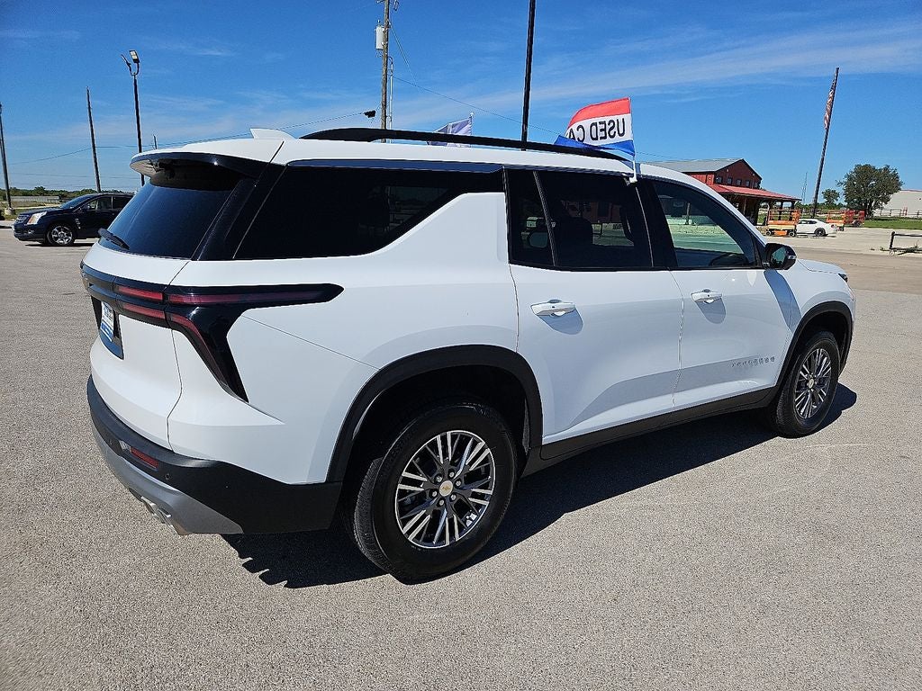 2026 Chevrolet Traverse FWD LT