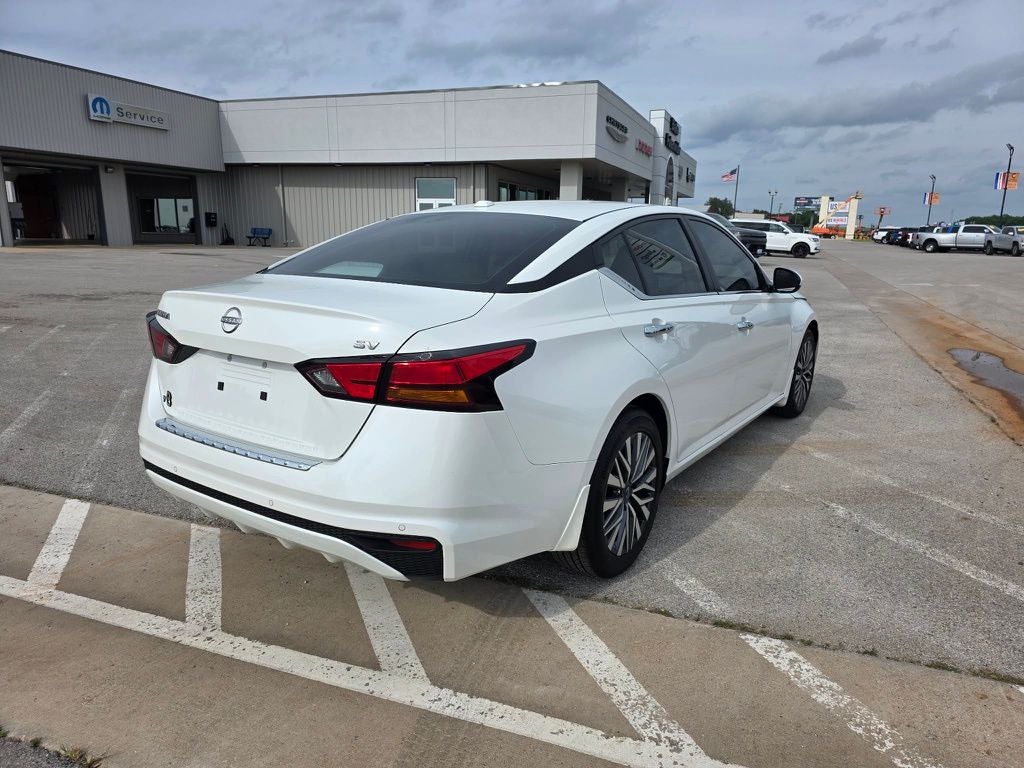 2023 Nissan Altima SV FWD