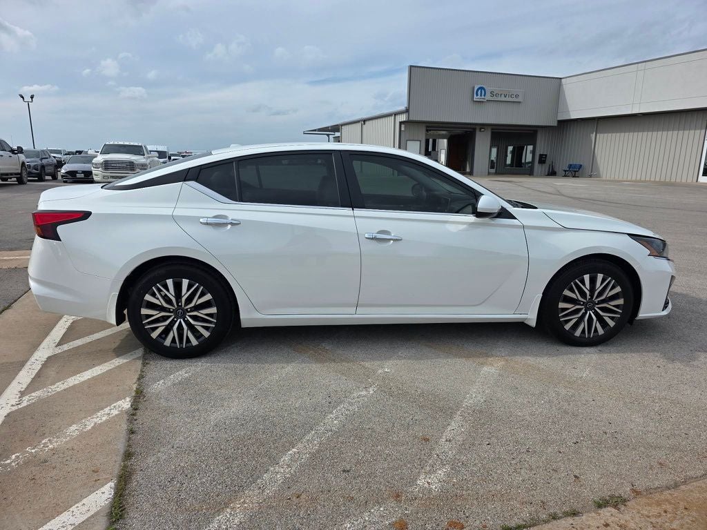 2023 Nissan Altima SV FWD