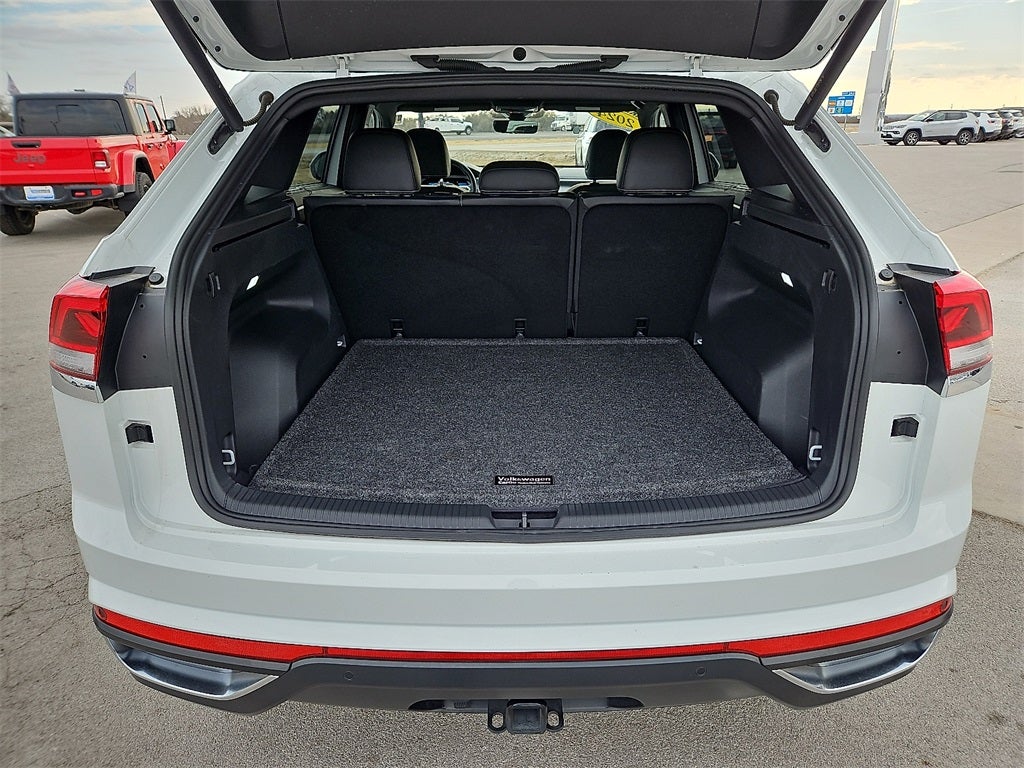 2024 Volkswagen Atlas Cross Sport 2.0T SE w/Technology