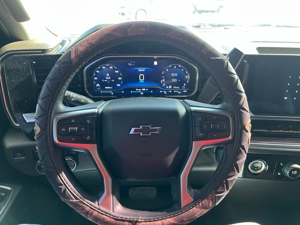 2022 Chevrolet Silverado 1500 4WD Crew Cab Short Bed RST