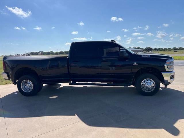 2025 RAM 3500 Tradesman Crew Cab 4x4 8' Box