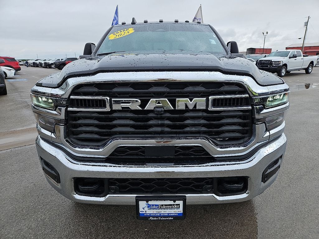 2025 RAM 3500 Lone Star Crew Cab 4x4 8' Box