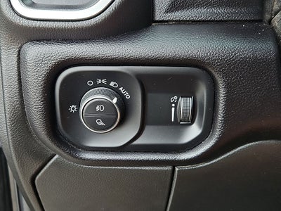 2025 RAM 3500 Lone Star Crew Cab 4x4 8' Box
