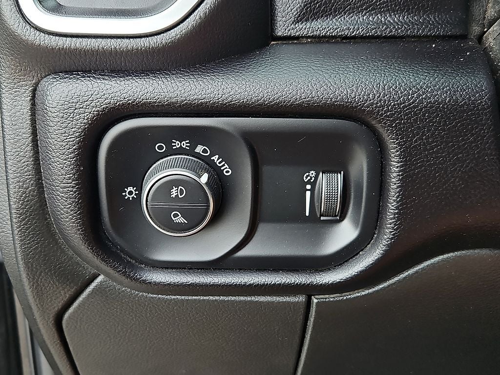 2025 RAM 3500 Lone Star Crew Cab 4x4 8' Box