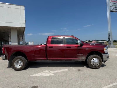 2024 RAM 3500 Laramie Crew Cab 4x4 8' Box