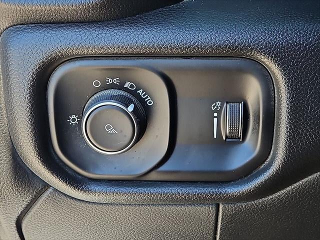 2023 RAM 2500 Tradesman Crew Cab 4x4 8' Box