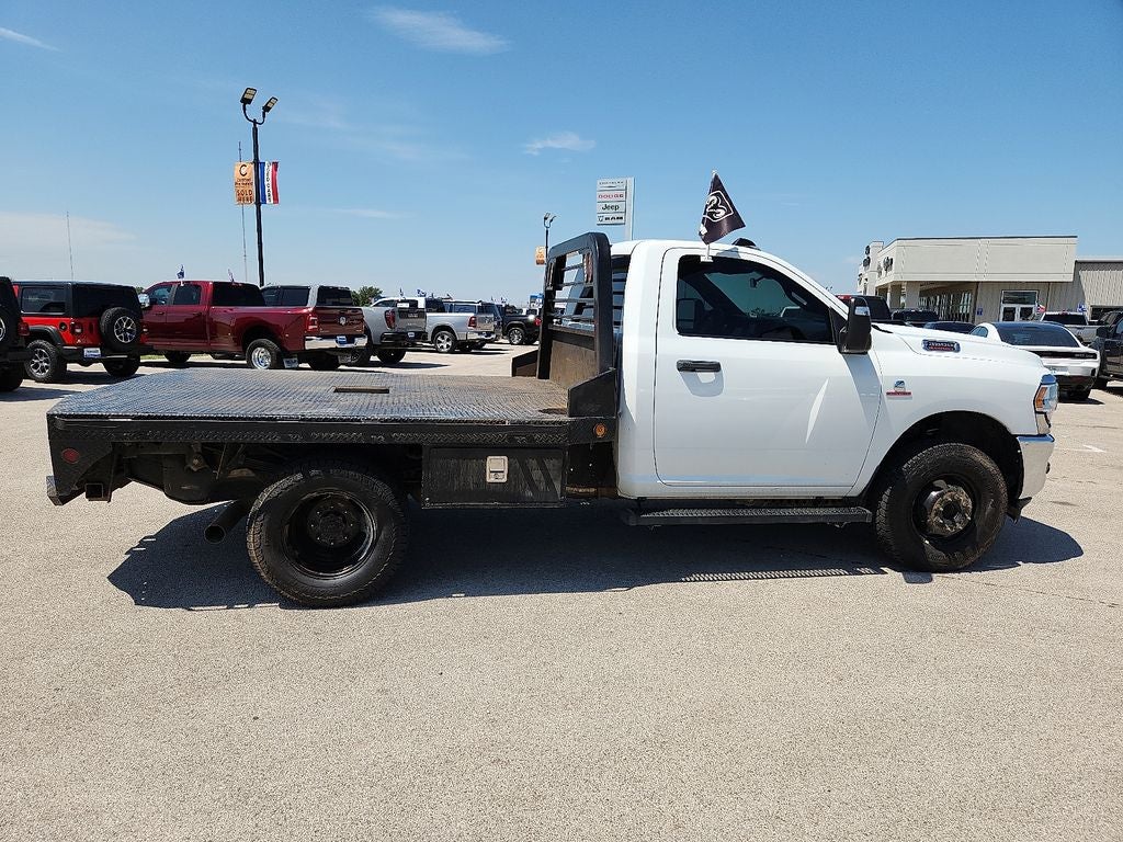 2023 RAM 3500 Chassis Tradesman/SLT