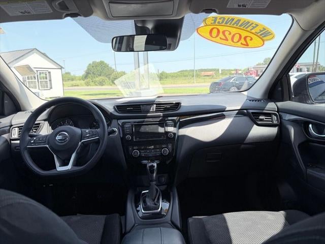 2020 Nissan Rogue Sport SV FWD Xtronic CVT