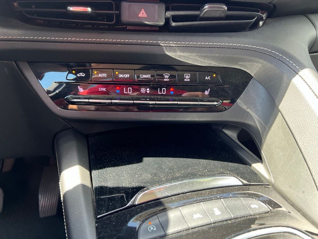 2023 Buick Envision Essence FWD