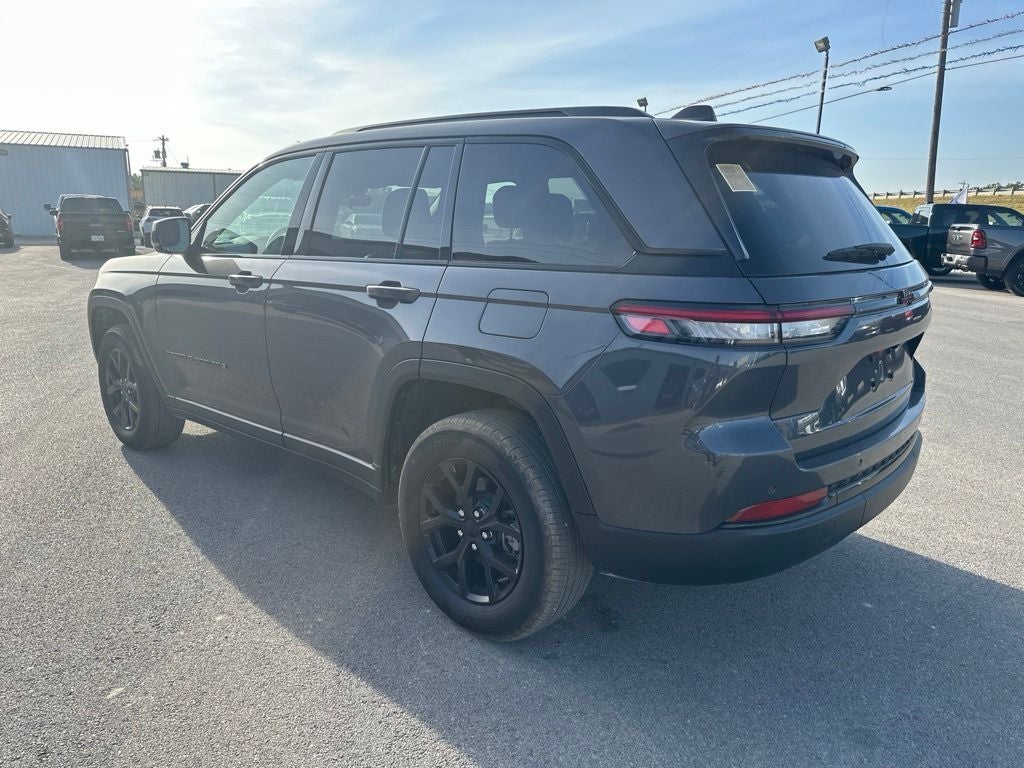 2025 Jeep Grand Cherokee Altitude 4x2