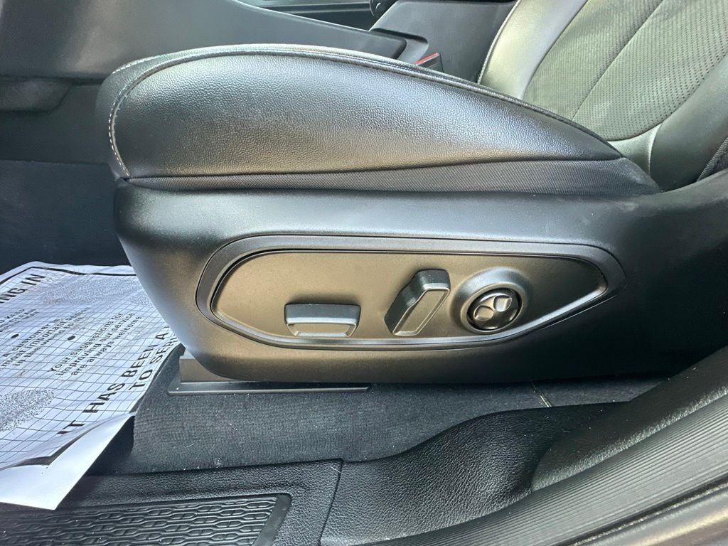 2025 Jeep Grand Cherokee Altitude 4x2