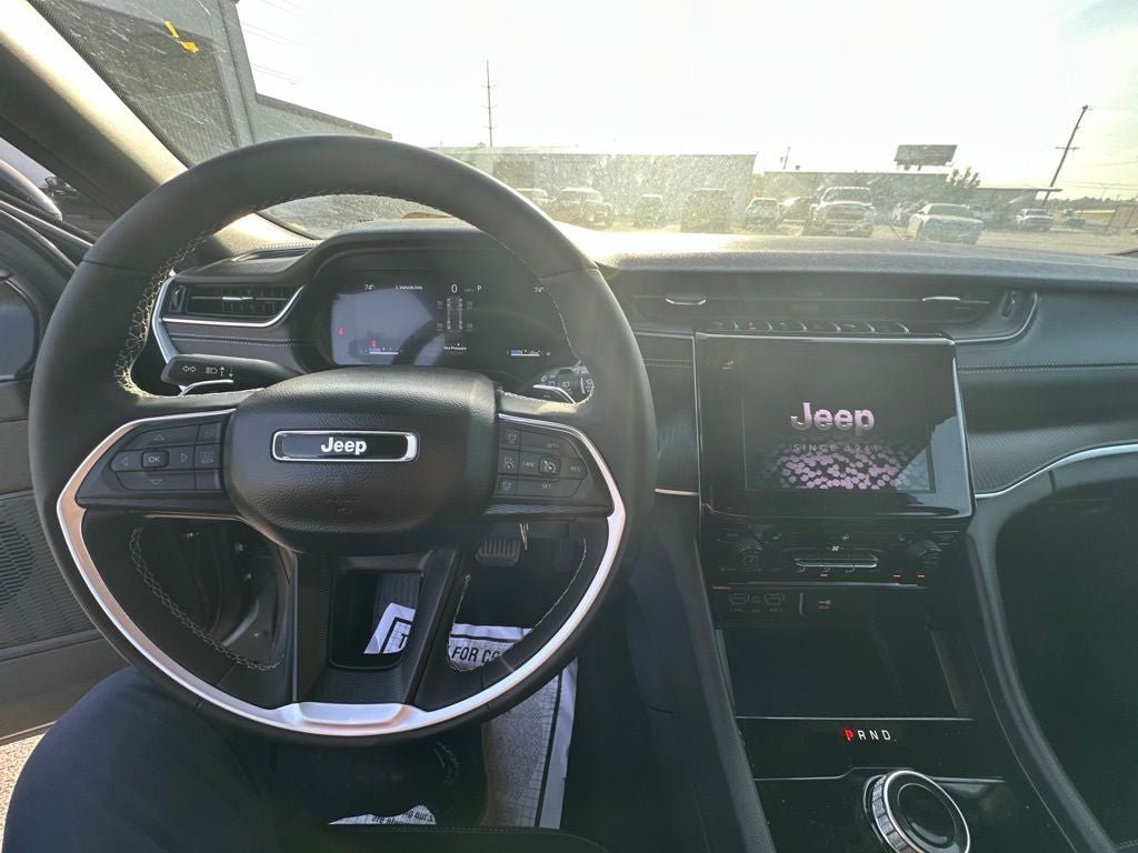 2025 Jeep Grand Cherokee Altitude 4x2
