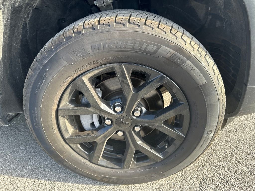 2025 Jeep Grand Cherokee Altitude 4x2