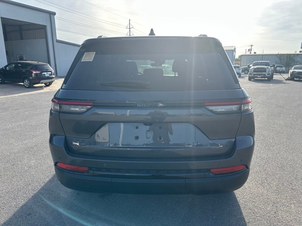 2025 Jeep Grand Cherokee Altitude 4x2