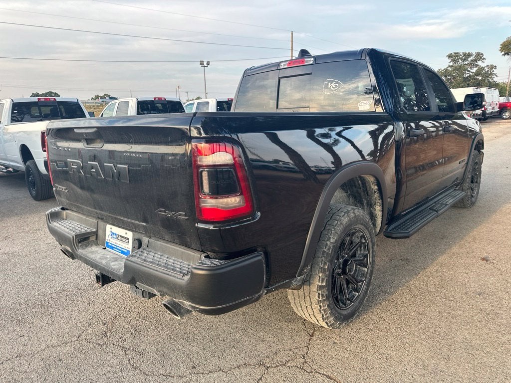 2021 RAM 1500 Rebel Crew Cab 4x4 5'7' Box