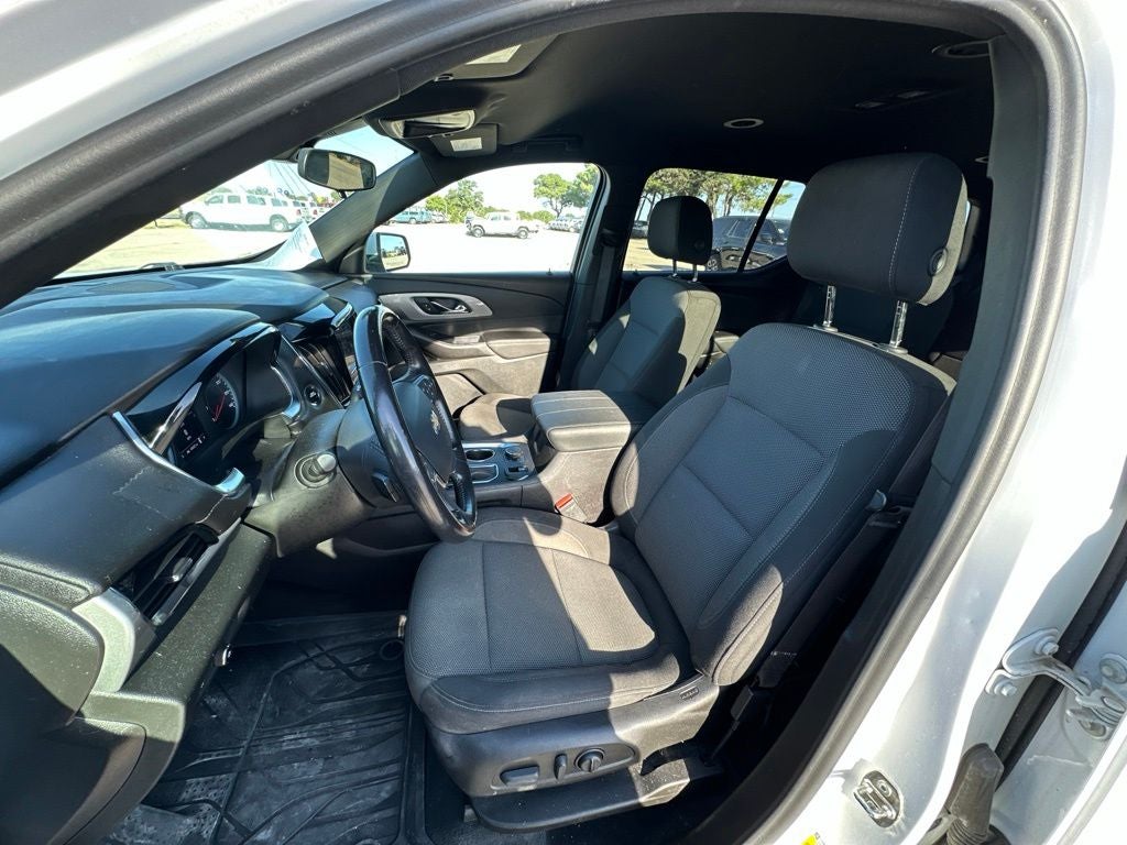 2022 Chevrolet Traverse FWD LT Cloth
