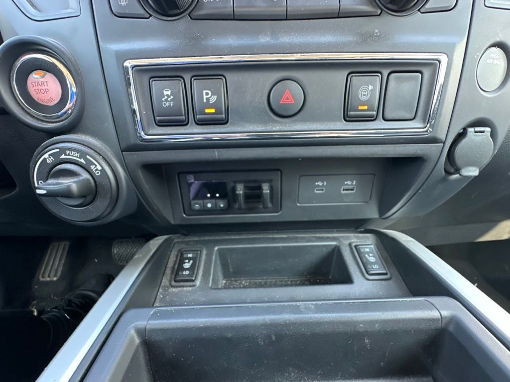 2024 Nissan Titan SV