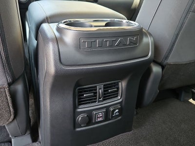 2024 Nissan TITAN Crew Cab SV 4x4
