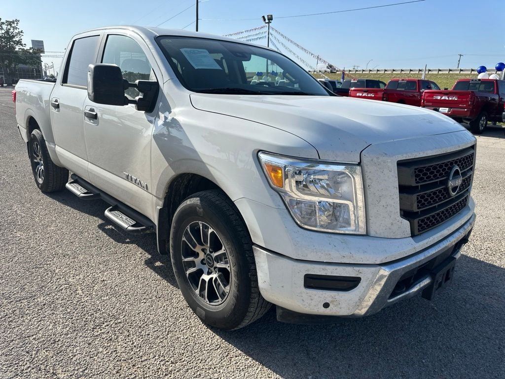 2024 Nissan Titan SV
