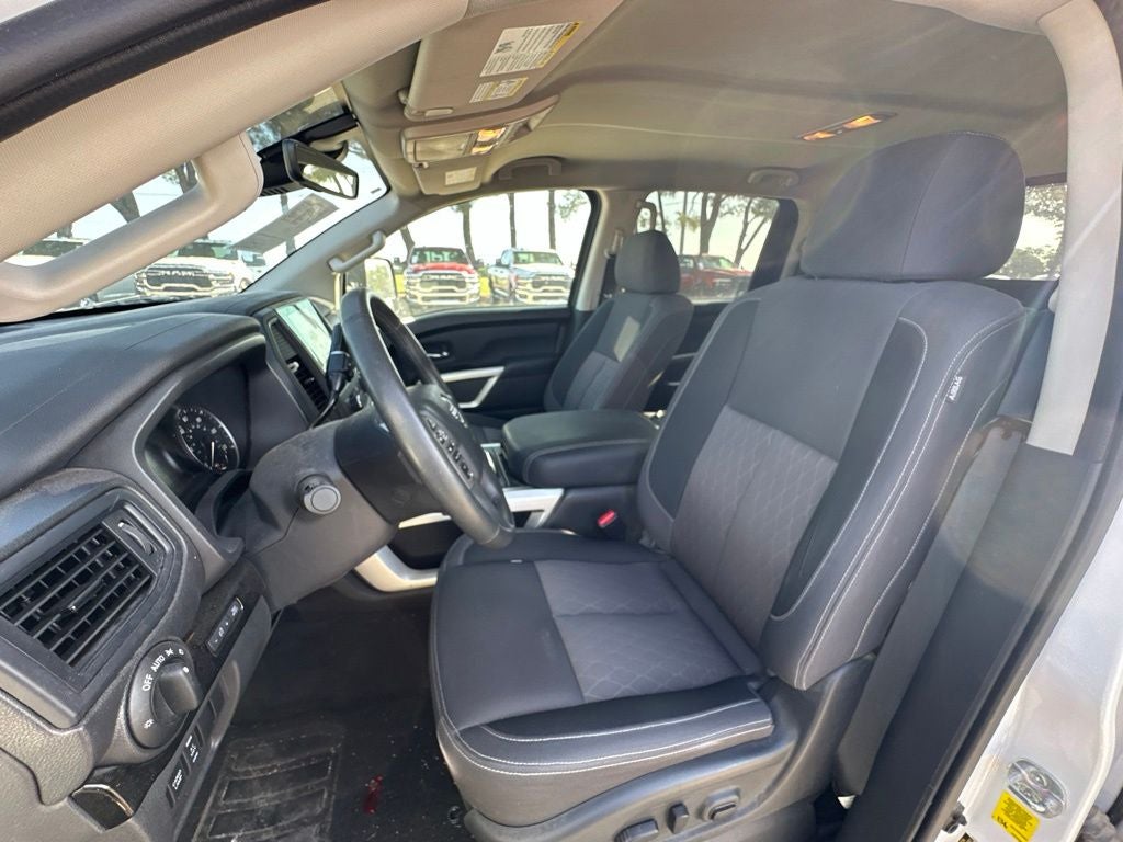 2024 Nissan Titan SV