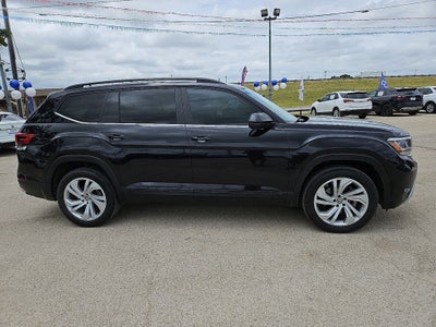 2022 Volkswagen Atlas 3.6L V6 SE w/Technology