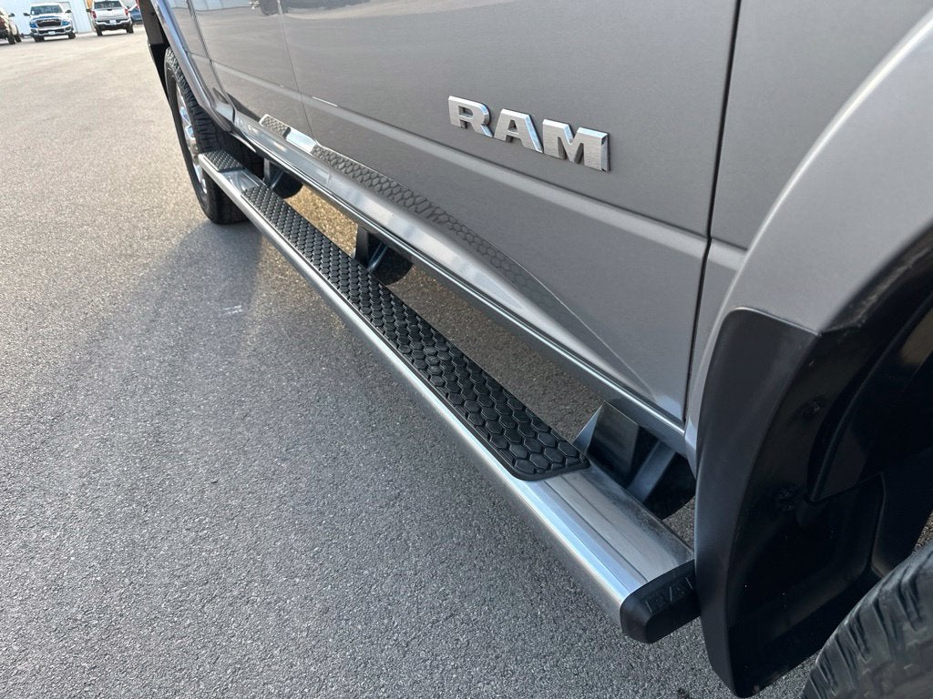 2019 RAM 3500 Laramie Crew Cab 4x4 6'4' Box
