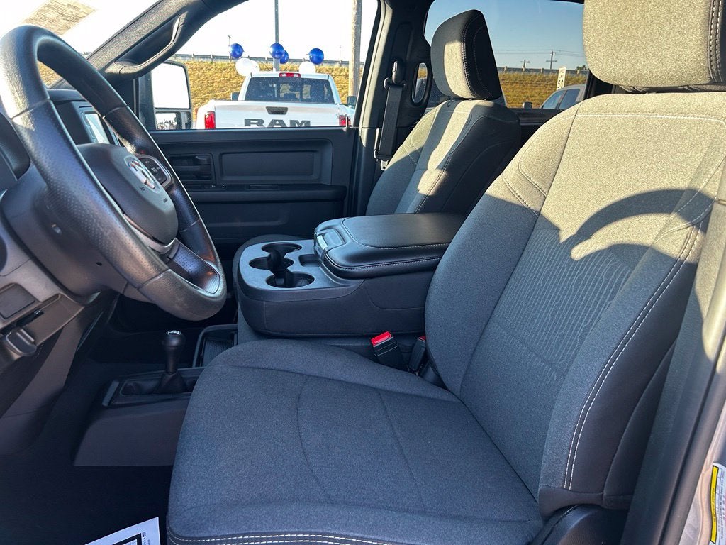 2024 RAM 3500 Tradesman Crew Cab 4x4 8' Box