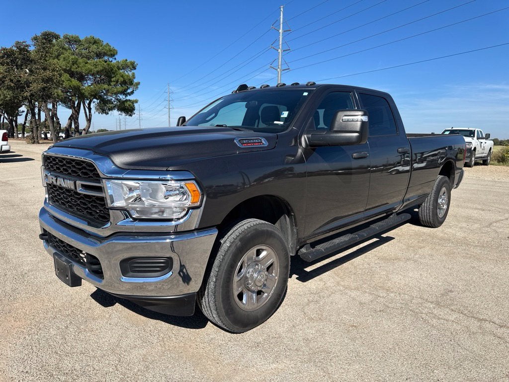 2024 RAM 3500 Tradesman Crew Cab 4x4 8' Box