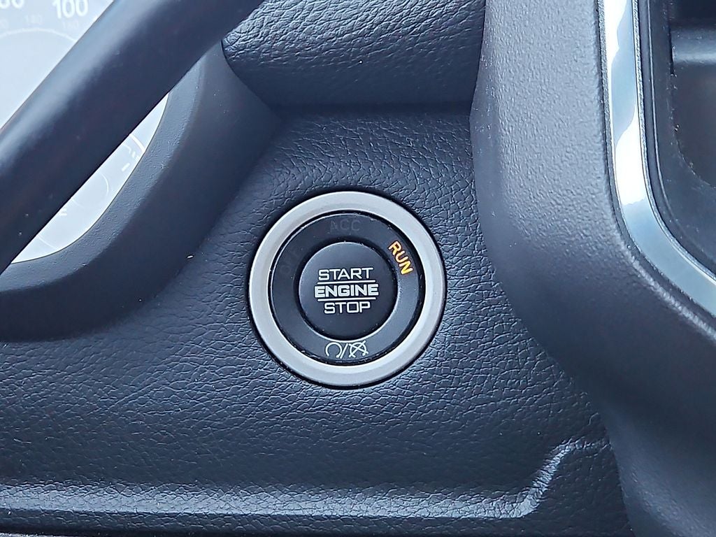 2023 RAM 3500 Laramie Crew Cab 4x4 8' Box