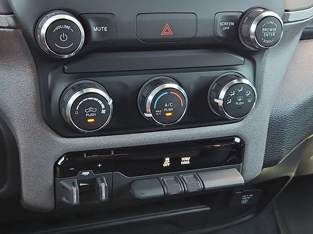 2024 RAM 2500 Tradesman Crew Cab 4x4 6'4' Box