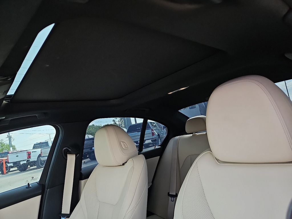 2022 BMW 3 Series 330i