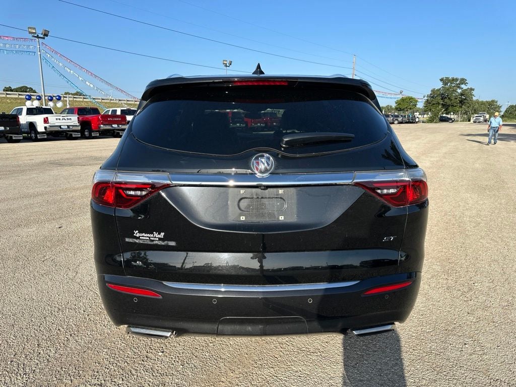 2023 Buick Enclave Essence