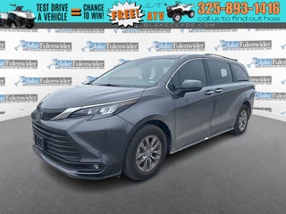 2025 Toyota Sienna XLE 8 Passenger